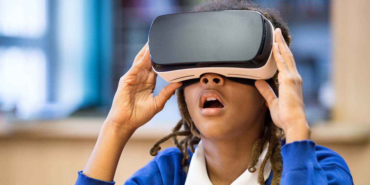 Student with virtual reality headset