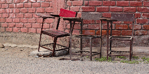 Rusty School Chairs by Geraint Rowland/flickr