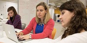 HGSE students in Harvard iLab (photo by Jon Chase)