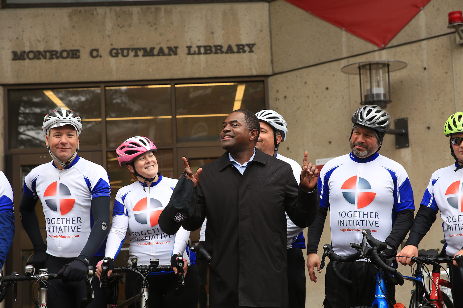 Irvin Scott and Pennsylvania educators, faith leaders who cycled to HGSE campus