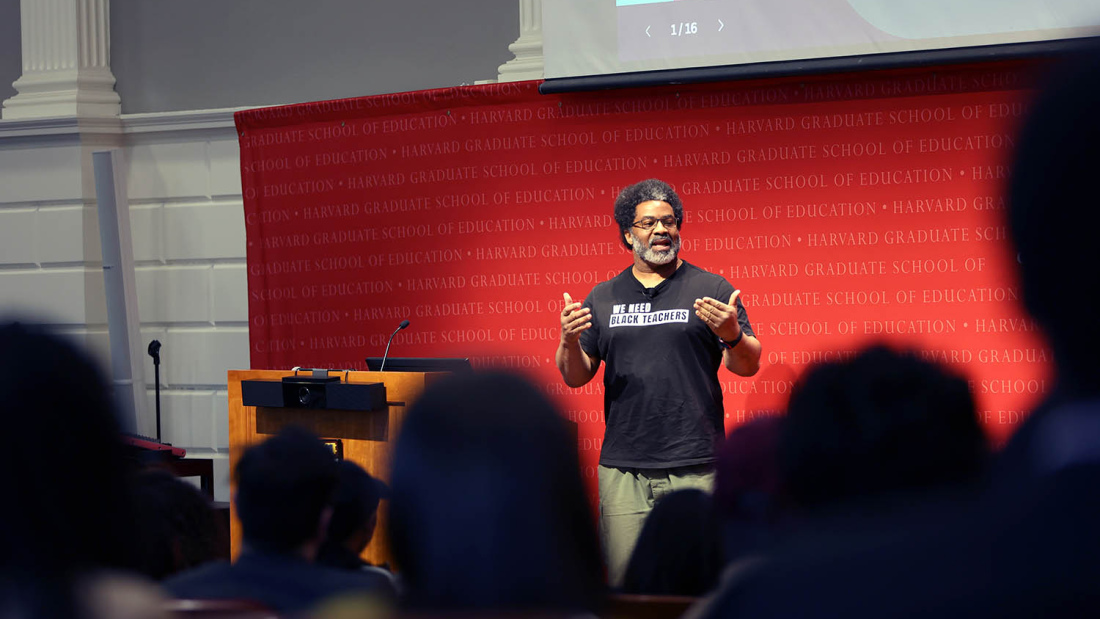 Sharif El-Mekki on stage