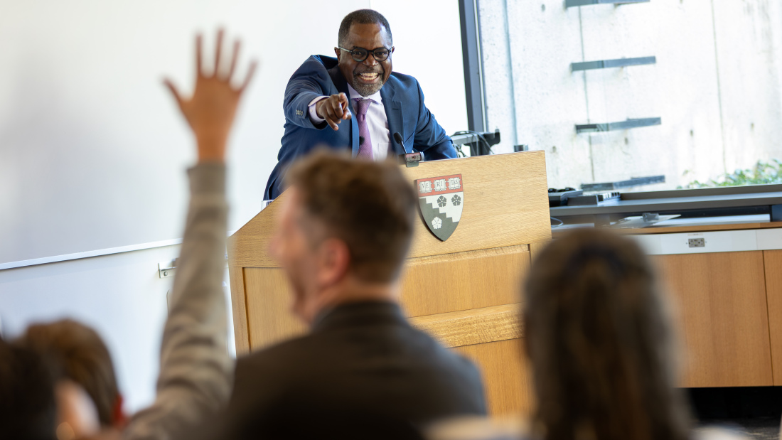 Irvin Scott engages with audience