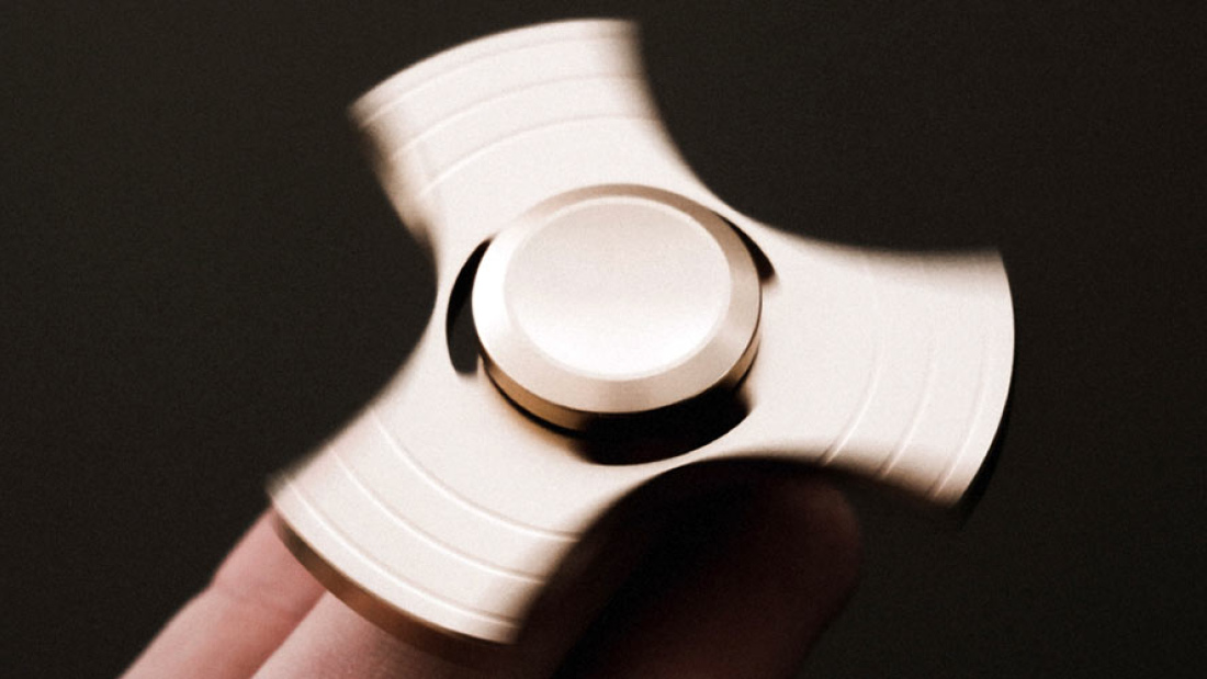 Someone made a fidget spinner simulation so you can waste your day away