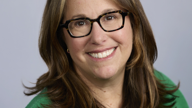 Portrait of Mandy Savitz-Romer