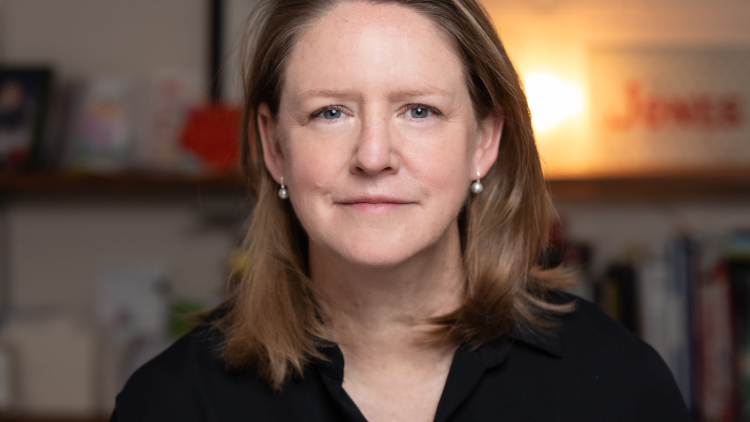 Portrait of Stephanie Jones