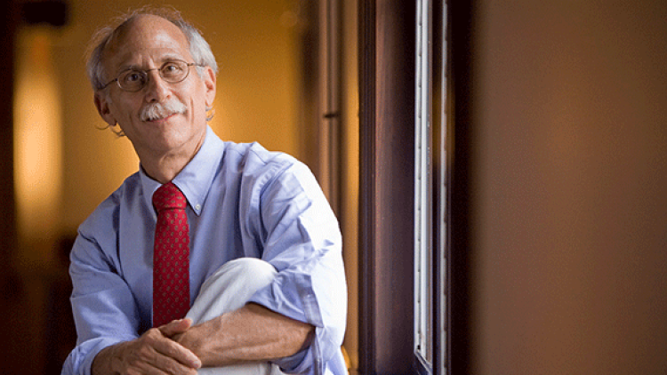 photo of senior lecturer joe blatt