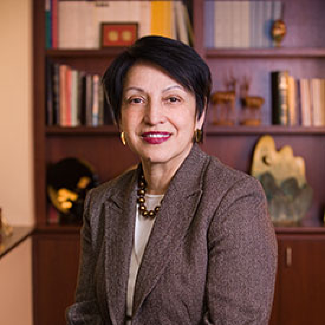 Elsa Núñez's headshot