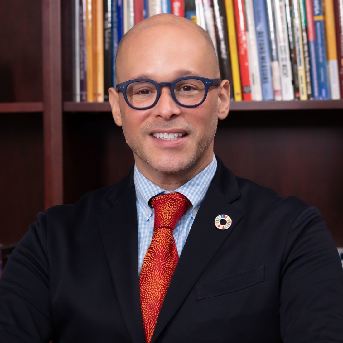 Angel Pérez's headshot