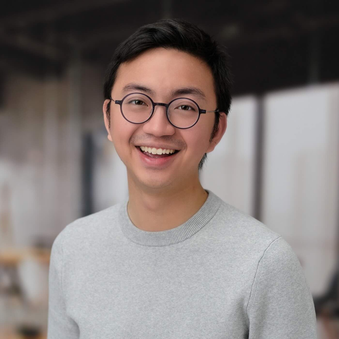 Dustin Liu's headshot
