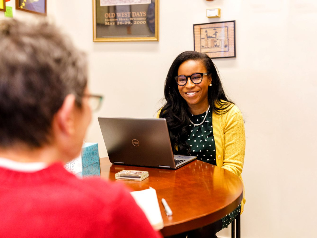 HGSE student advising in office